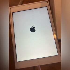 16GB iPad mini Wi-Fi / Cellular